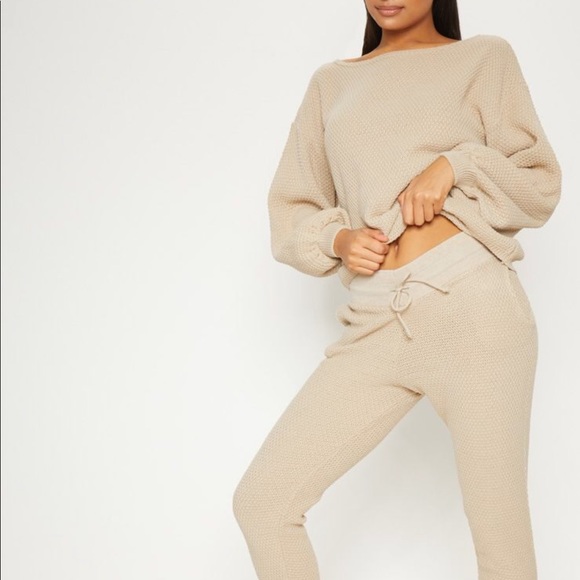 Beige Lounge Set - Picture 2 of 6